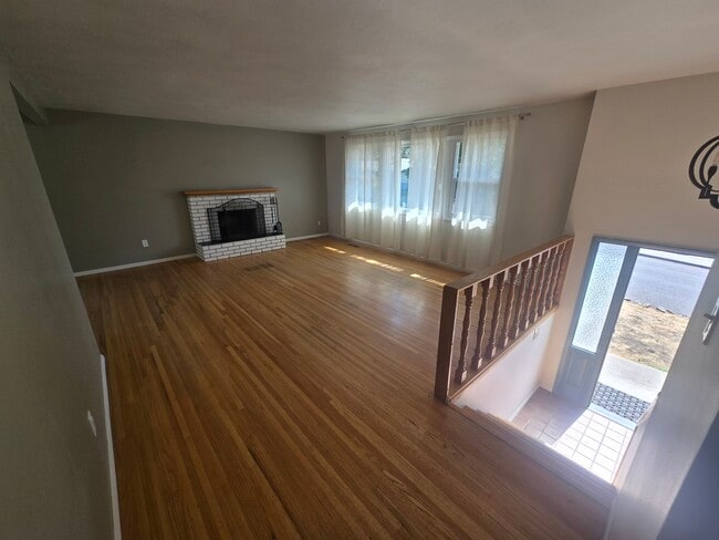 Photo - 3010 W Weile Ave