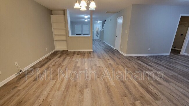 Photo - 214 Farmington Dr