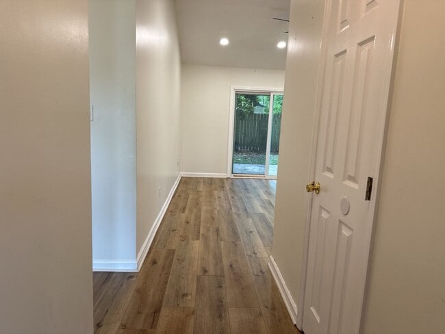 Photo - 112 Teal Lake Dr