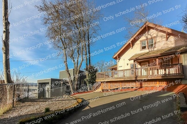 Photo - 3232 N Michigan Ave