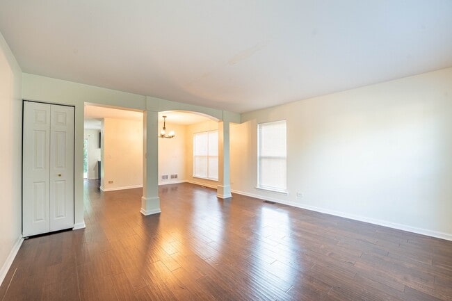Photo - 965 Summerhill Dr
