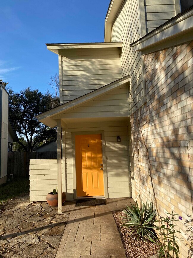 Photo - 8812 Clearbrook Trail