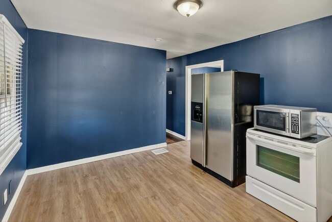 Photo - College Duplex