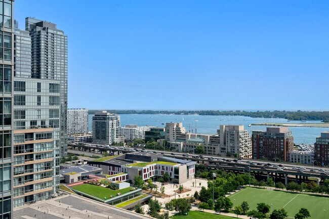 Photo - 21 Iceboat Terr Unit SI ID1521030P