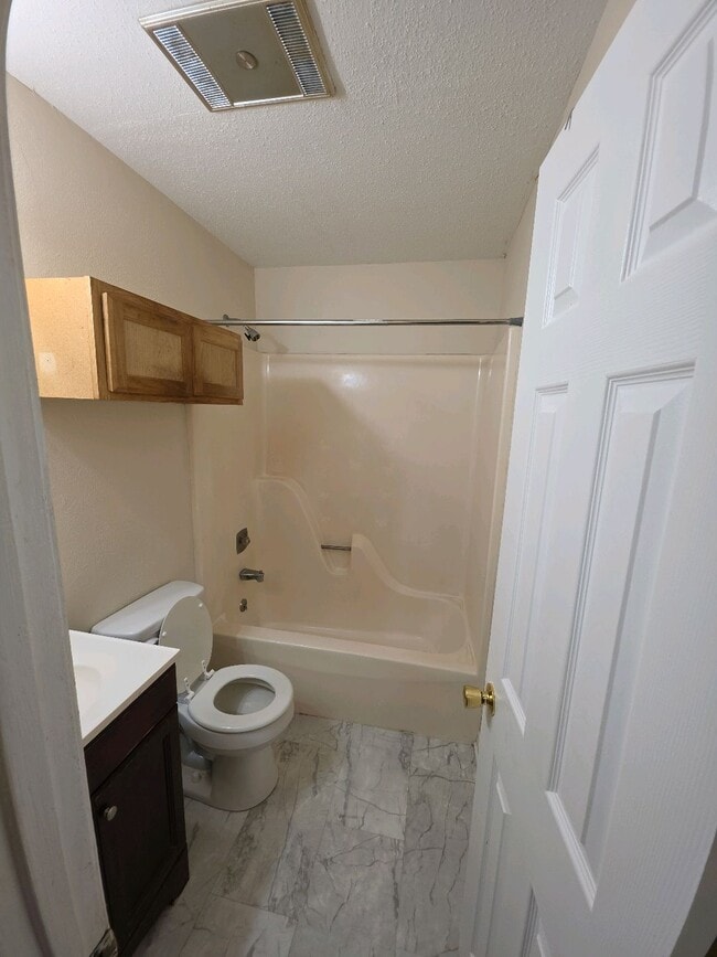 Photo - 3100 Courtney Ave