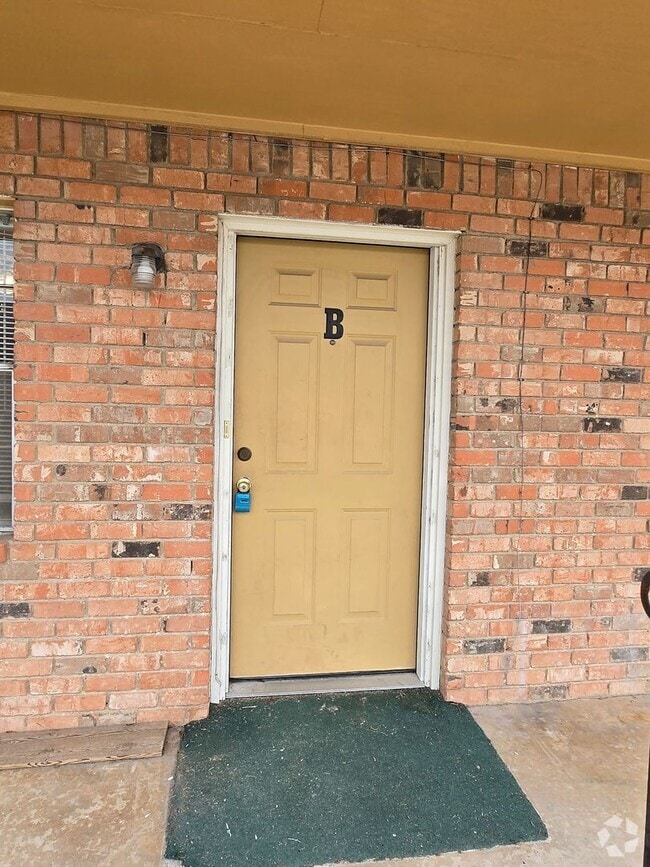 Building Photo - Water paid Unit B Rental