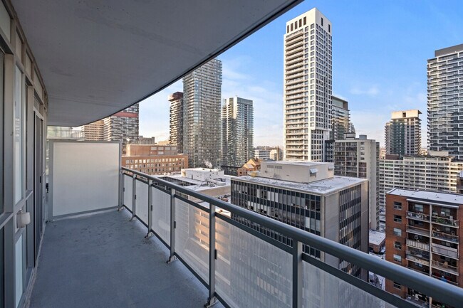 Photo - 123 Eglinton Ave E Unit ID1345807P