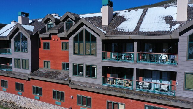 Photo - Evolve Real Estate: 6 Mos Lease Only Large Fully Furnished Condo Walking Distance to Keystone Vil... Unit 5077