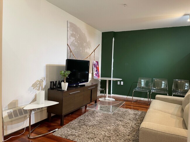 Photo - 440 Richards St Unit 305