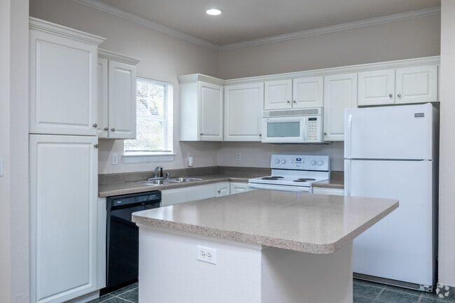 1BR, 1BA - 1,094SF - Kithcen
