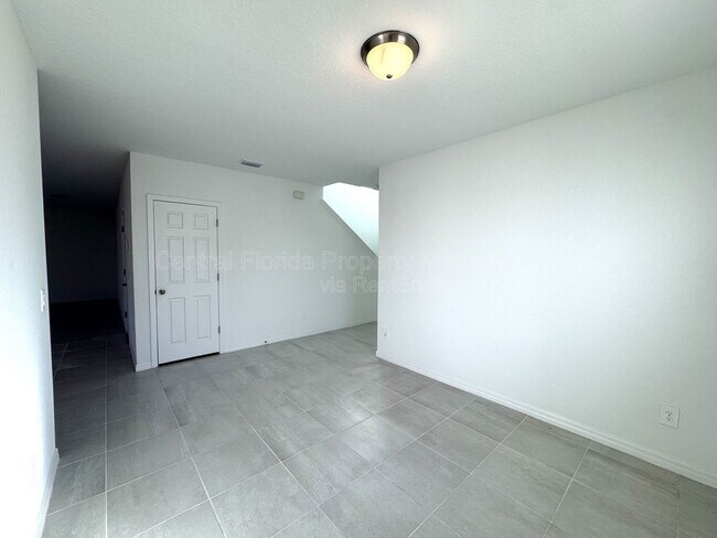 Photo - 2958 Sunstar Dr