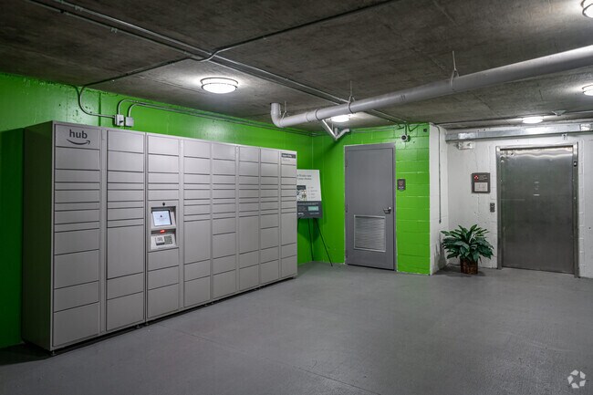 Amazon Hub - Instrata Upper Kirby