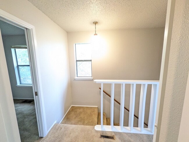 Photo - 330 W Byrd Blvd Unit 2