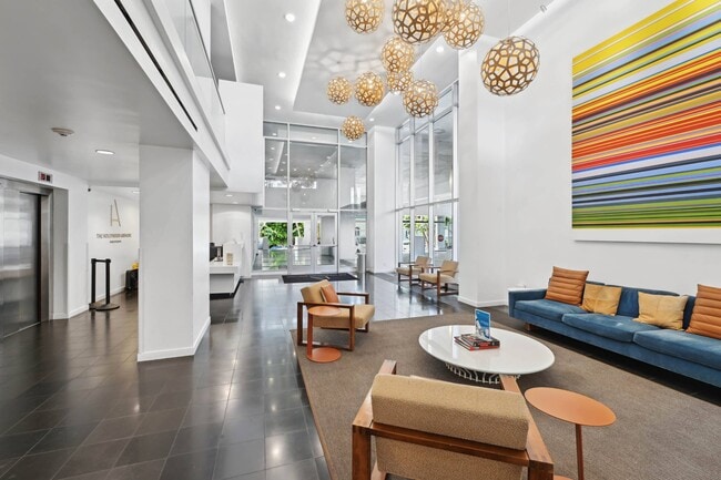 Building Photo - Hollywood Ardmore