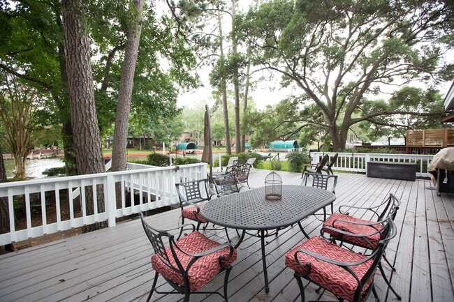 Photo - 3007 Willowbend Rd