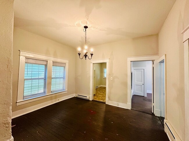 Photo - DOWNTOWN - 2 Bedroom - MOVE IN SPECIAL $50...