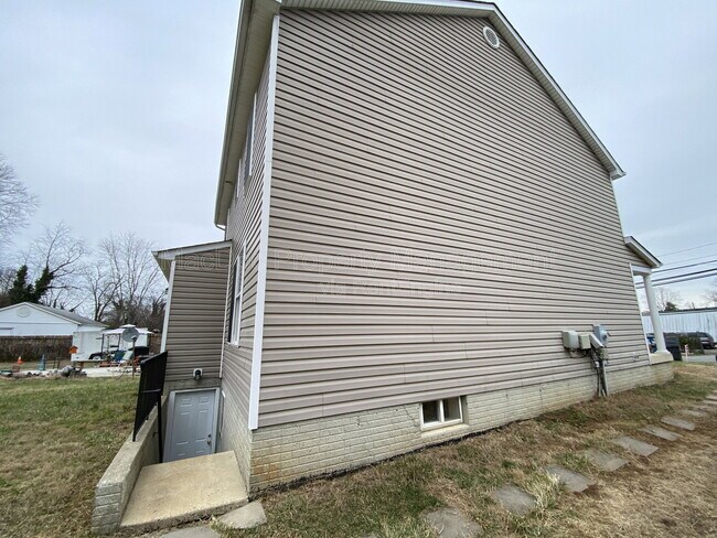 405 Pratt St
