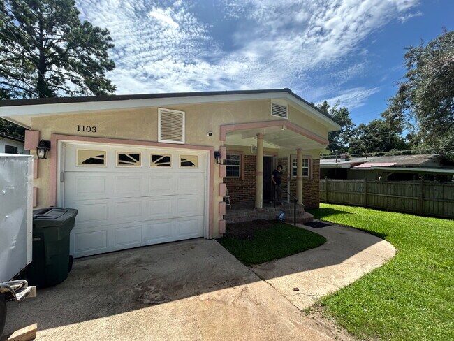 Photo - 1103 Calloway St