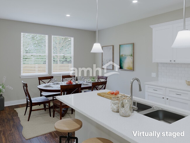 Photo - 984 Grafton Ridge Dr