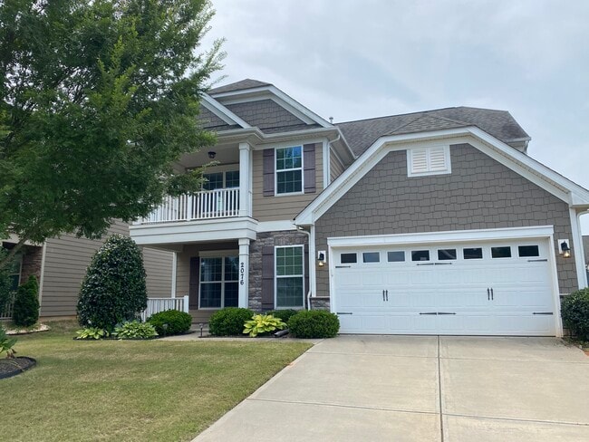 Attached 2 car garage - 2076 Waverly Ct