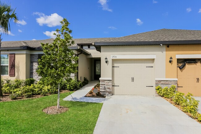 Photo - 1715 Party Pl