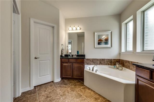 Photo - 1300 Poplar Dr