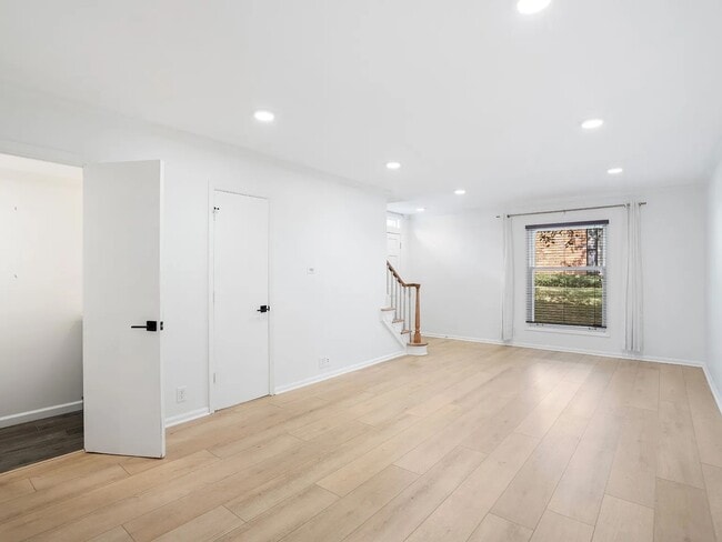 Photo - 5025 Hillsboro Pike