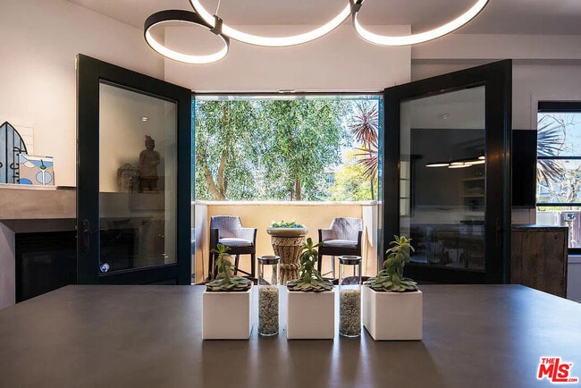 Photo - 718 Croft Ave Unidad 101