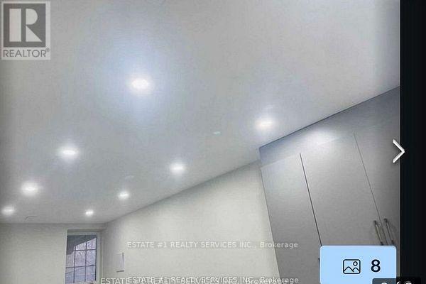 Photo - 32 River Rock Crescent