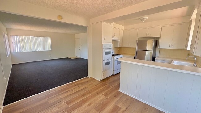 Building Photo - 11715 Ramona Ave Unit C
