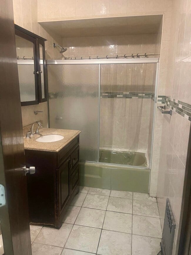 Photo - 200 HUTTON St Unidad 1