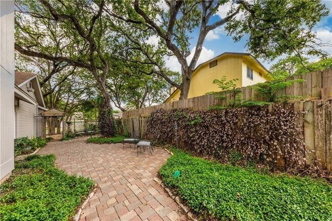 Photo - 3010 Red Bay Dr