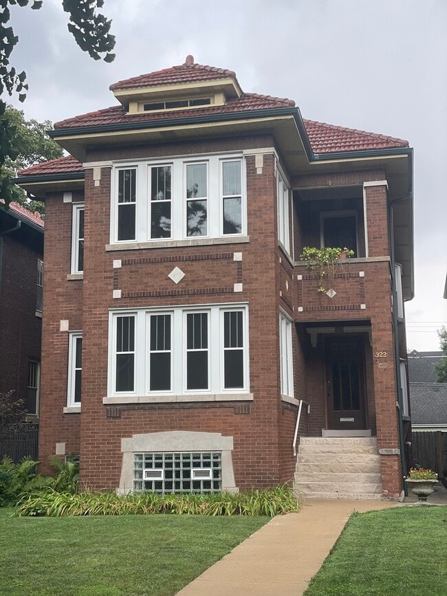 Building Photo - 322 S Oak Park Ave Rental