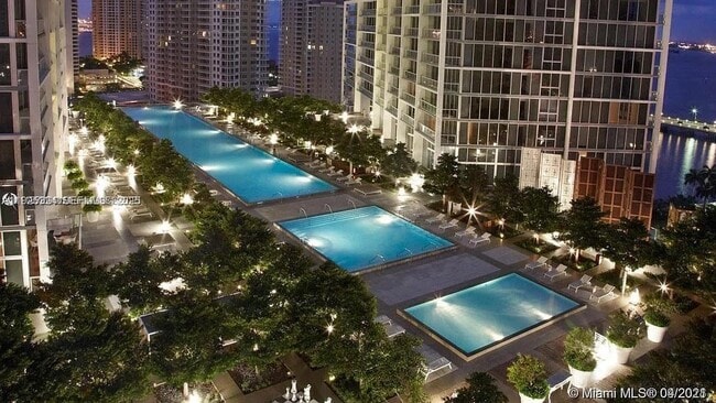 Photo - 495 Brickell Ave Unit 3304