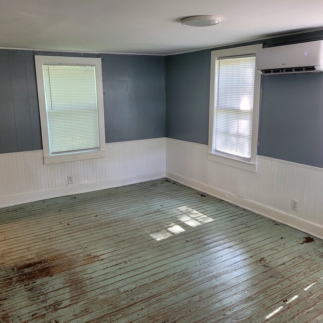 Photo - 4510 Hwy Ave