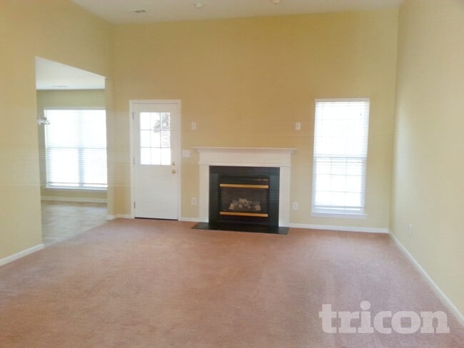 Photo - 4422 Little Moser Ln