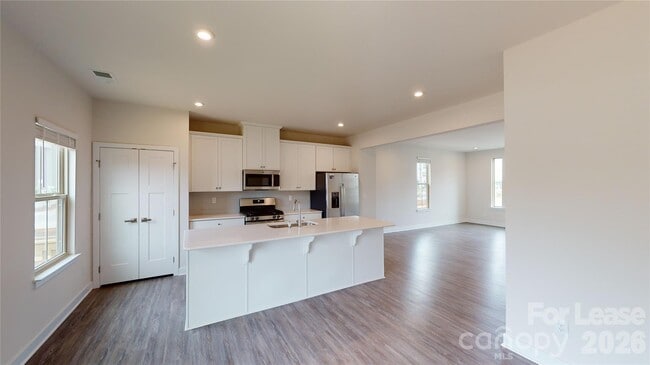 Building Photo - 104 Helm Ln