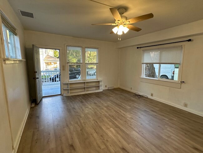 Photo - 11 Walker St