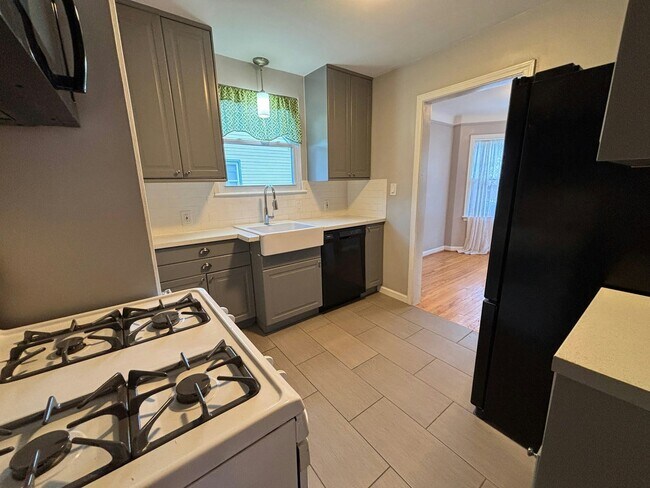 Photo - 581 Flowerdale St