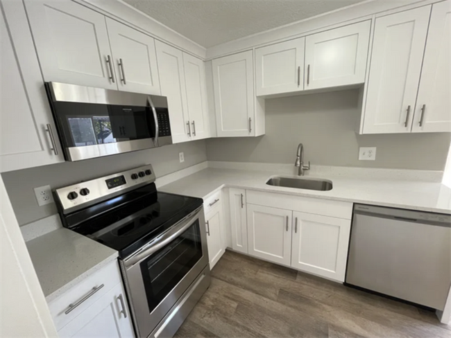 Building Photo - 945 S 900 W