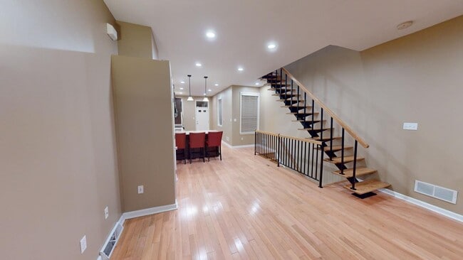 Dining room w/coat closet (paint colors being updated to Shoji White) - 5827 Pierce St