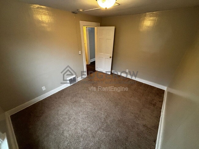 Photo - 1263 College Ave NE