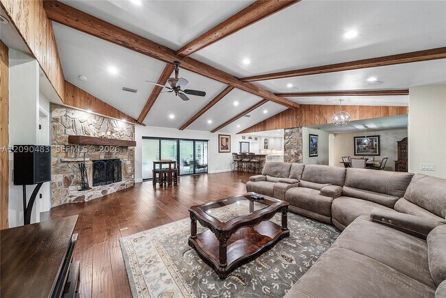 12466 Quercus Ln