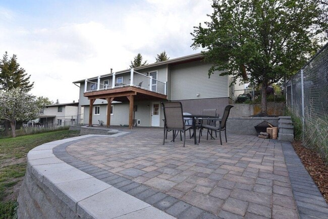 Photo - 222 Ridgeway Dr