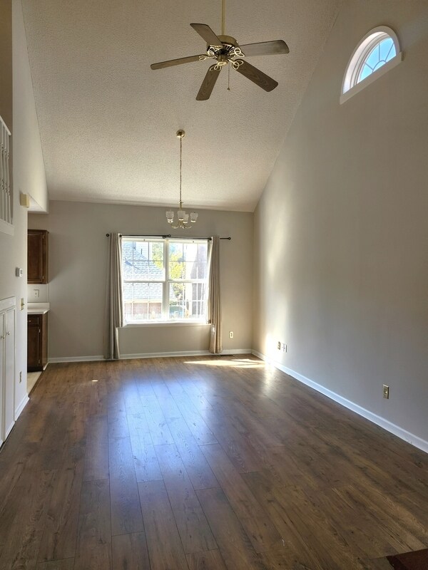 Photo - 1305 Melrose Heights St