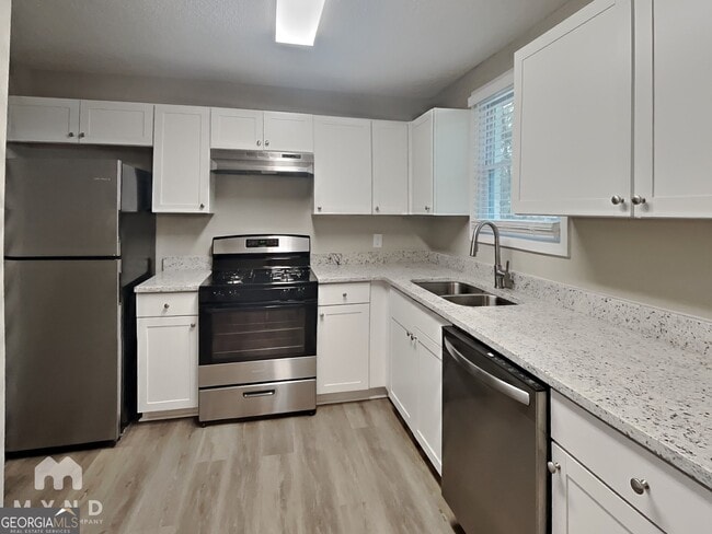 Photo - 406 Blair Villa Dr SE