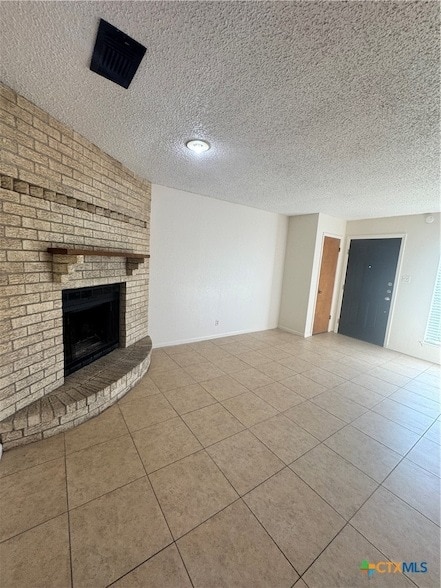 Photo - 213 Versailles St