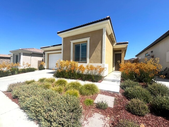 Photo - 2 bed, 2 bath located in Corona, CA! (55+ ONLY)