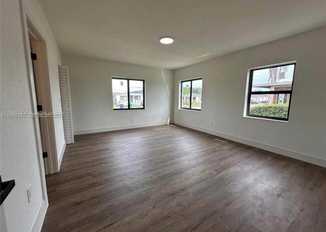 Photo - 14430 Fillmore St