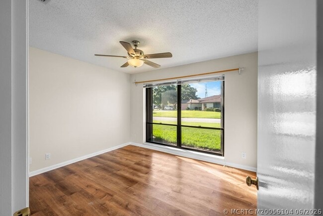 2386 SW Creekside Dr